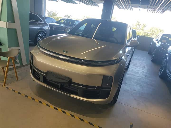 Фото 1 - LiXiang L8