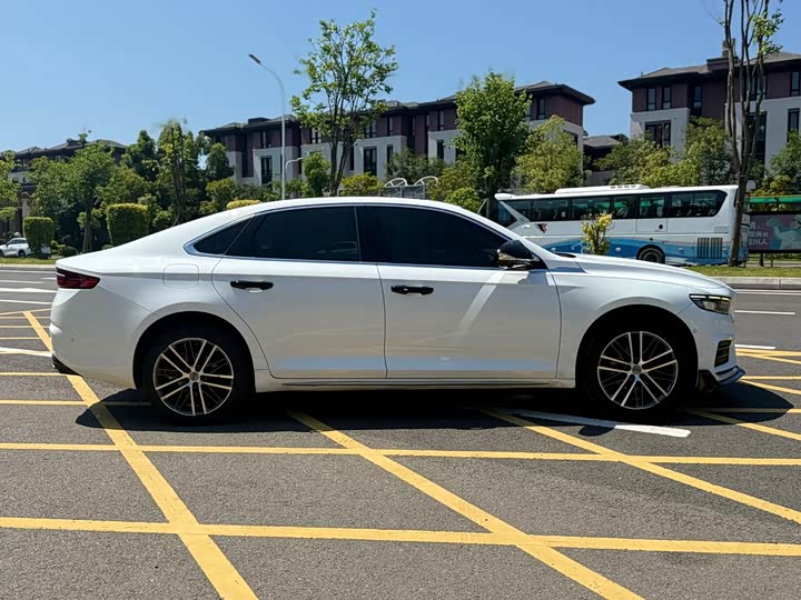 Фото 4 - Geely Preface