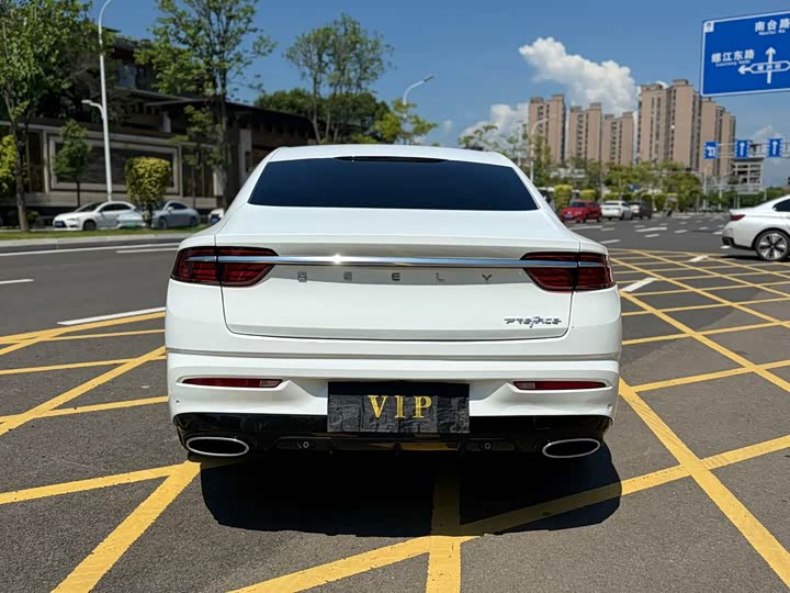 Фото 6 - Geely Preface