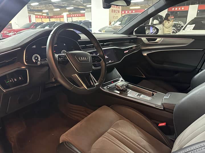 Фото 4 - Audi A6L