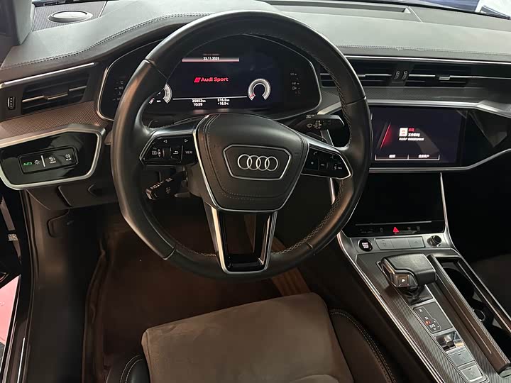 Фото 5 - Audi A6L