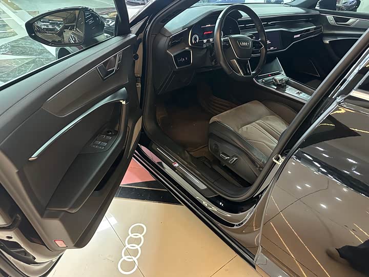 Фото 7 - Audi A6L