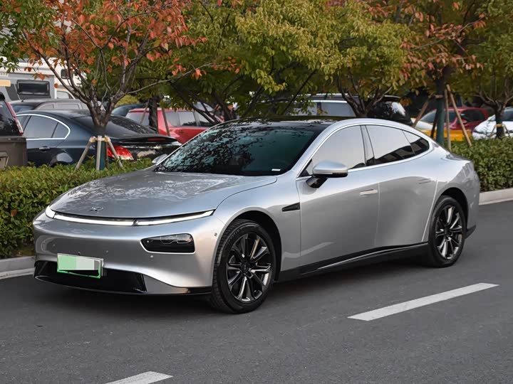 Фото 1 - XPeng P7