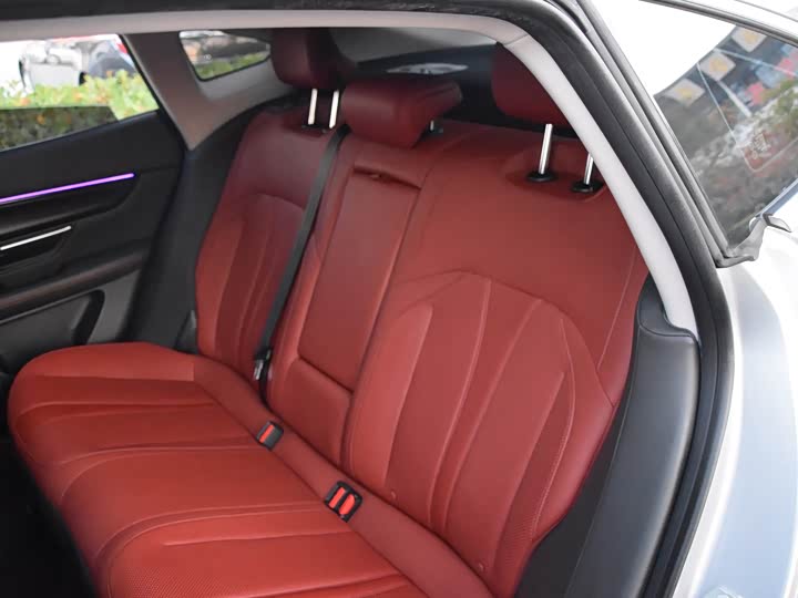 Фото 11 - XPeng P7