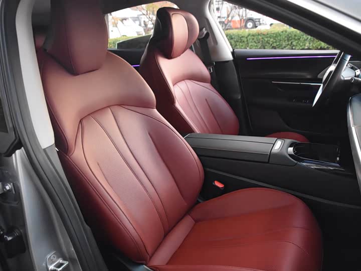 Фото 15 - XPeng P7