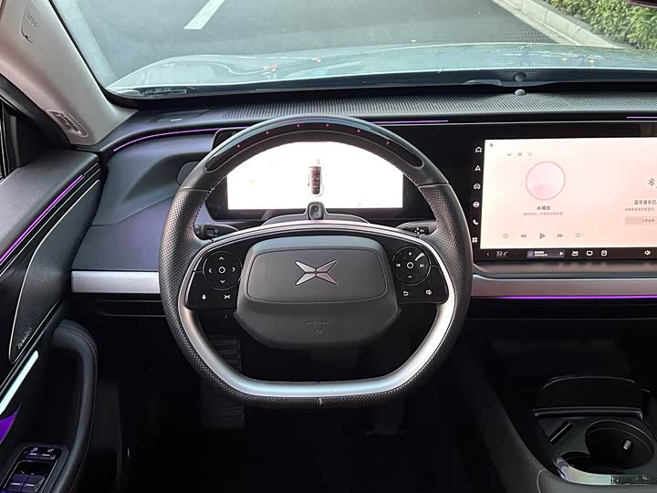 Фото 16 - XPeng P7