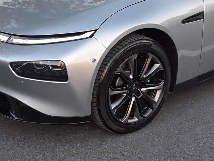 Фото 6 - XPeng P7