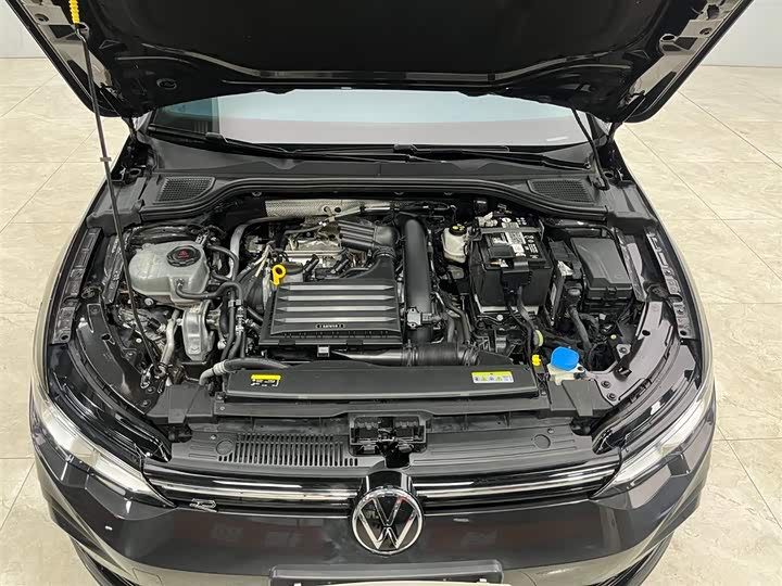 Фото 20 - Volkswagen Golf