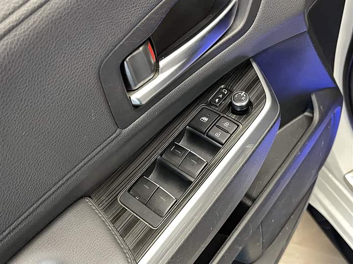 Фото 20 - Toyota Sienna