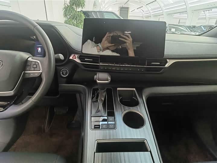 Фото 10 - Toyota Sienna