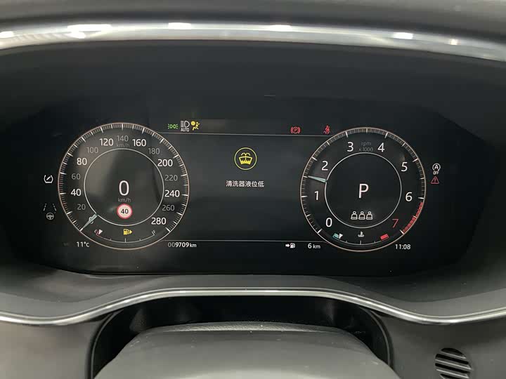 Фото 16 - Jaguar F-Pace