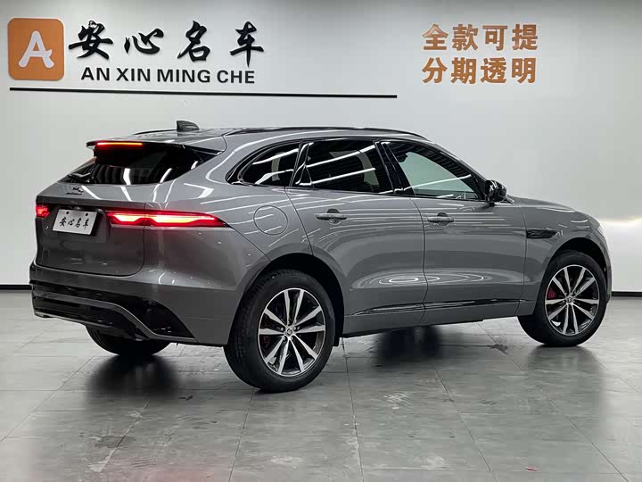 Фото 3 - Jaguar F-Pace