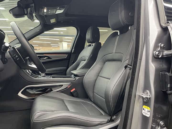 Фото 9 - Jaguar F-Pace