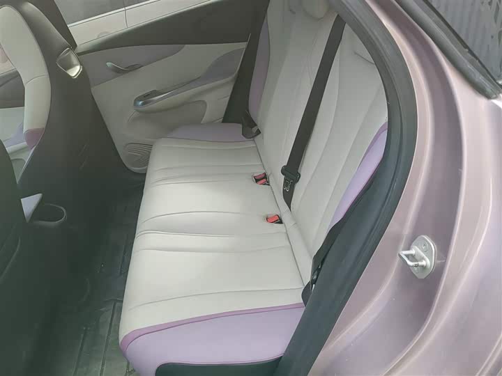 Фото 14 - BYD Dolphin