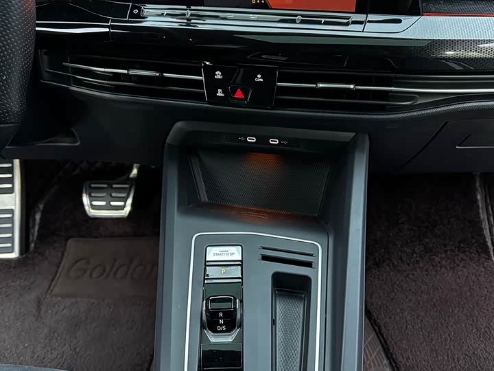 Фото 10 - Volkswagen Golf