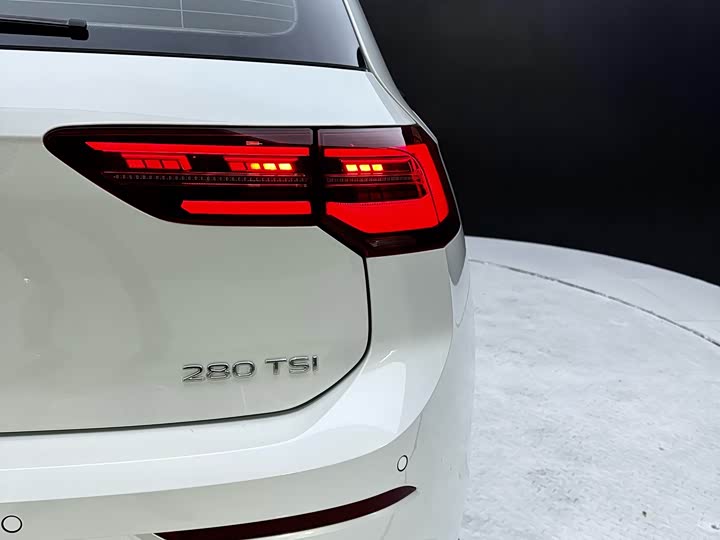 Фото 21 - Volkswagen Golf