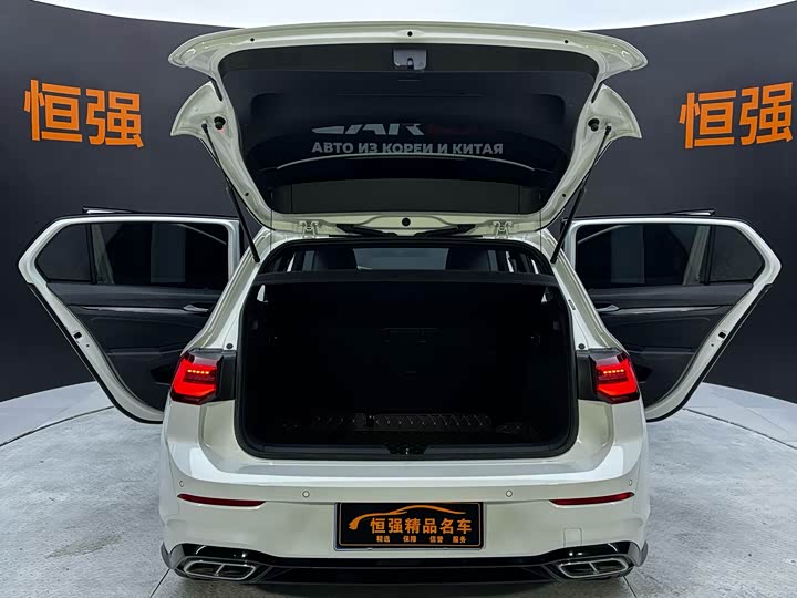 Фото 22 - Volkswagen Golf