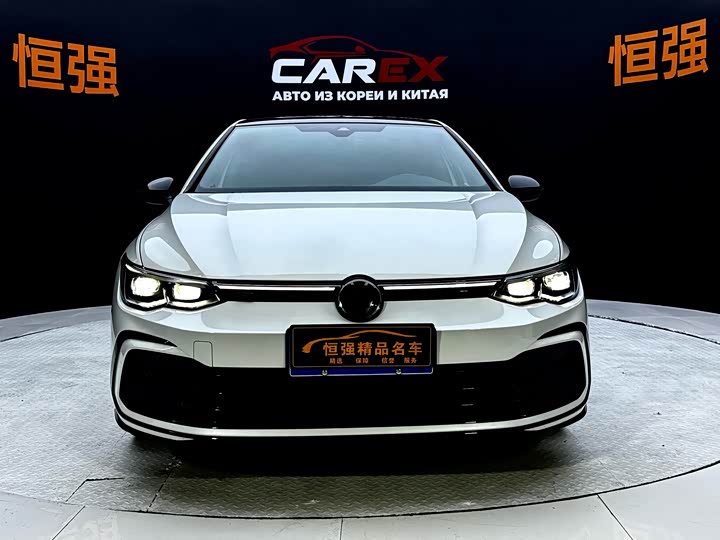 Фото 3 - Volkswagen Golf