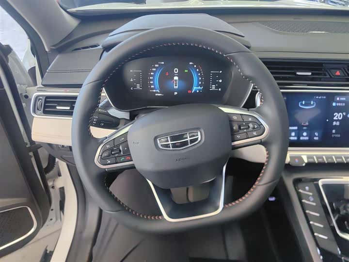 Фото 11 - Geely Atlas