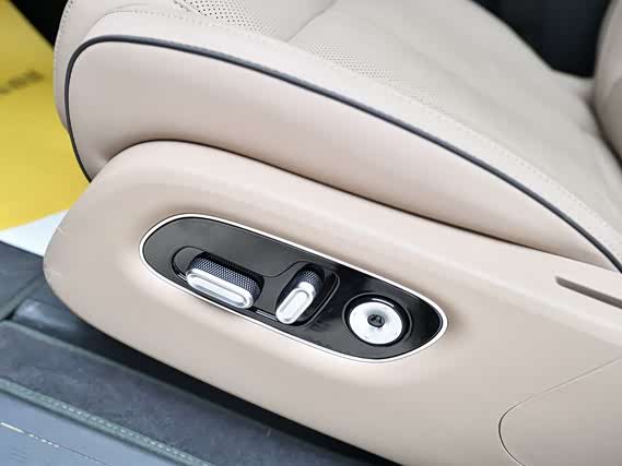 Фото 19 - XPeng X9