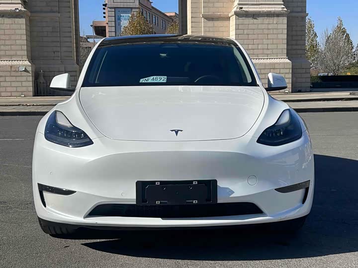 Фото 2 - Tesla Model Y
