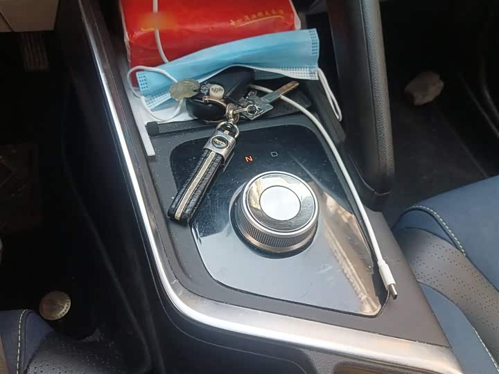 Фото 7 - Geely Geometry EX3