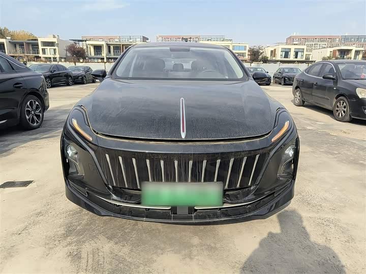 Фото 3 - Hongqi E-QM5