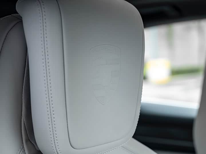 Фото 15 - Porsche Macan EV