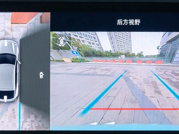 Фото 20 - Porsche Macan EV