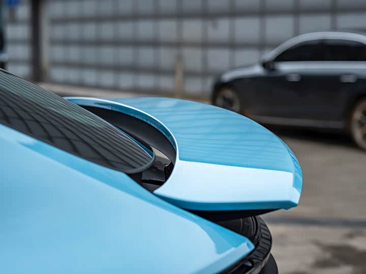 Фото 7 - Porsche Macan EV