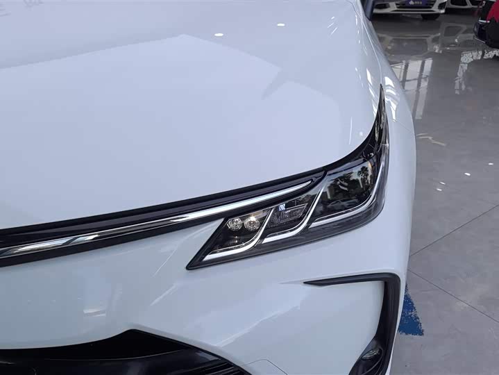 Фото 5 - Toyota Corolla