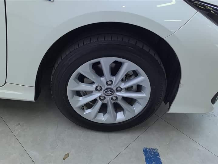 Фото 6 - Toyota Corolla