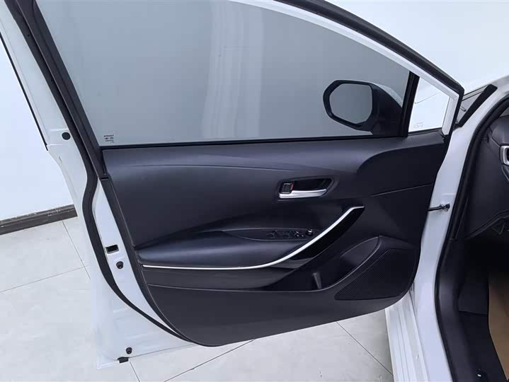 Фото 7 - Toyota Corolla