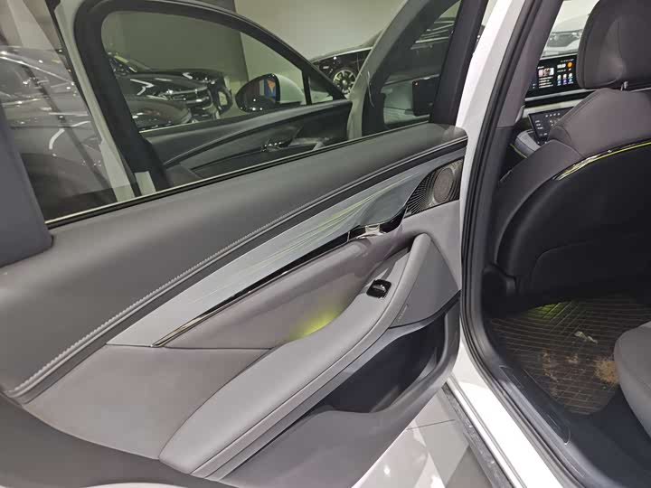 Фото 11 - Voyah Passion