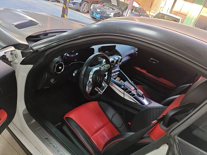 Фото 5 - Mercedes-Benz AMG GT