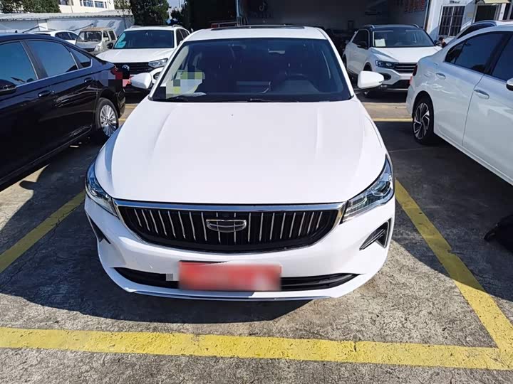 Фото 3 - Geely Emgrand