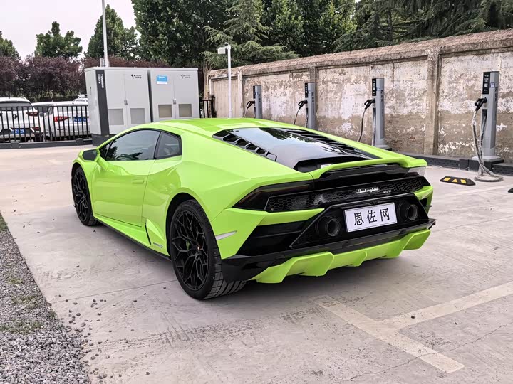 Фото 6 - Lamborghini Huracán