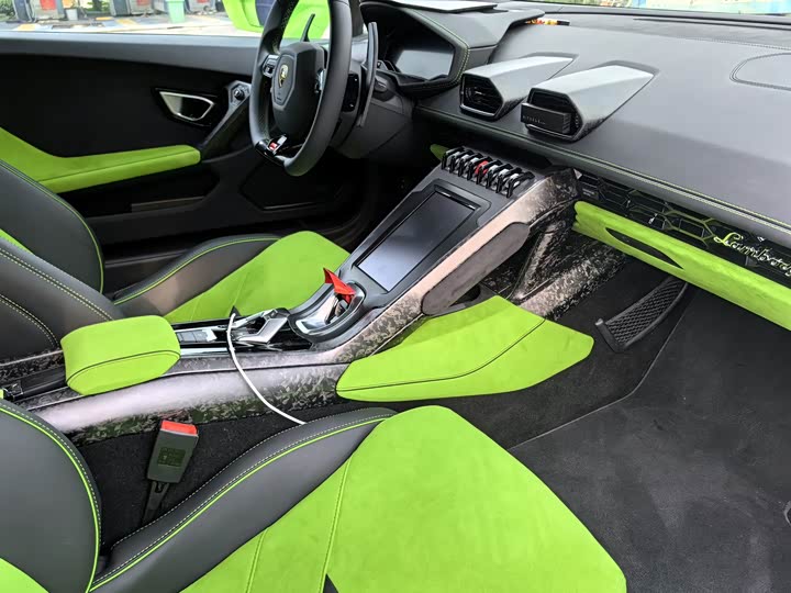 Фото 7 - Lamborghini Huracán