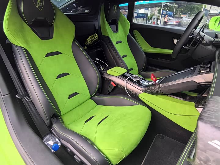 Фото 8 - Lamborghini Huracán