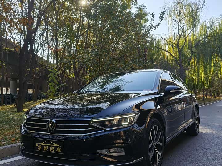 Фото 1 - Volkswagen Magotan