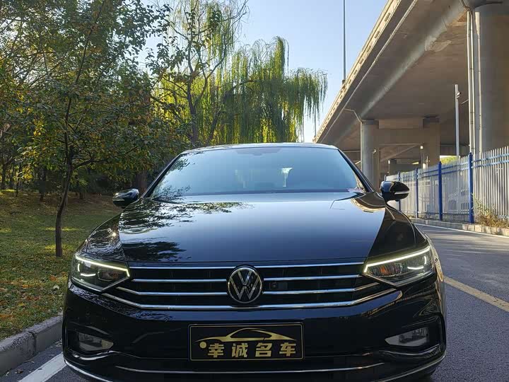 Фото 2 - Volkswagen Magotan