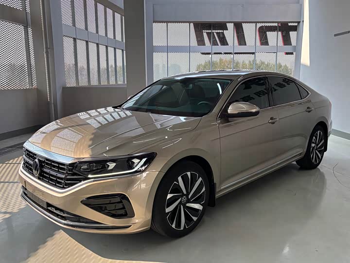 Фото 3 - Volkswagen Passat