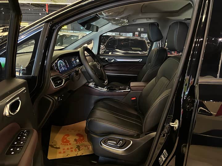 Фото 4 - GAC Trumpchi M6