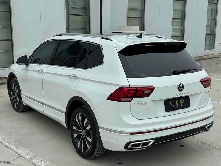 Фото 19 - Volkswagen Tiguan L Pro