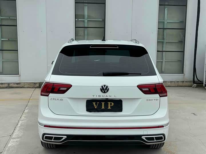 Фото 21 - Volkswagen Tiguan L Pro