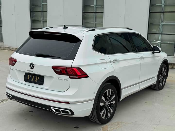 Фото 22 - Volkswagen Tiguan L Pro