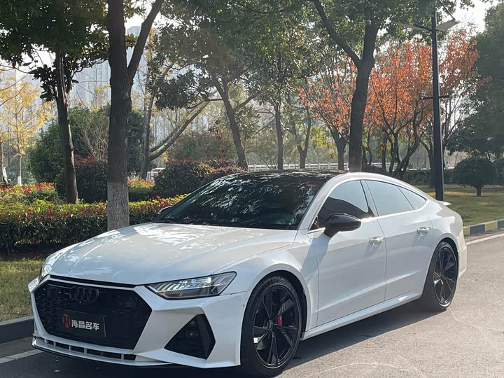 Фото 10 - Audi A7