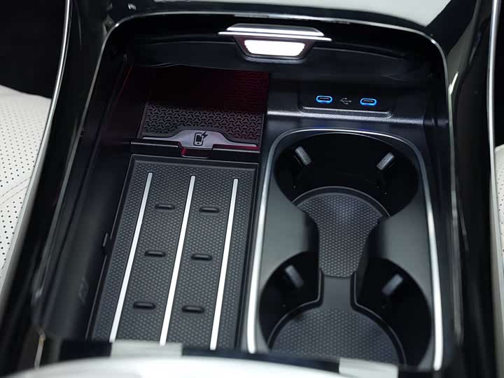 Фото 17 - Mercedes-Benz Maybach S-Class