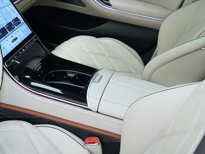 Фото 25 - Mercedes-Benz Maybach S-Class