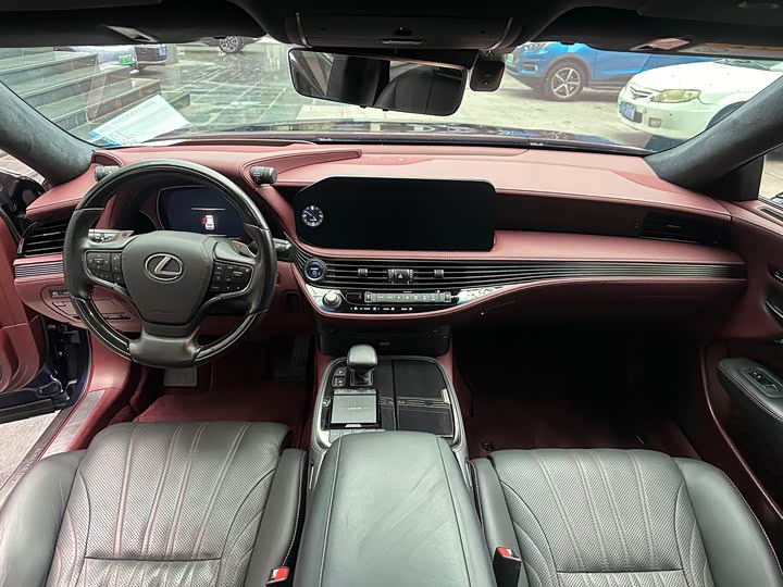 Фото 5 - Lexus LS